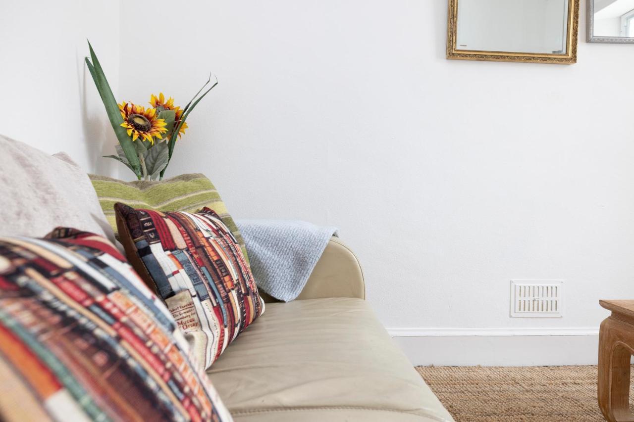 شقة Joivy Cosy Flat In The Heart Of إدنبرة المظهر الخارجي الصورة